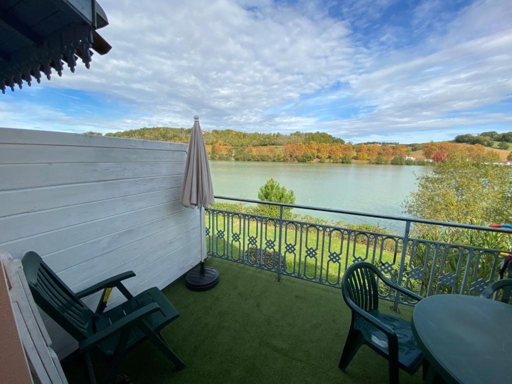 appartement au calme face au lac Marciac Extérieur photo