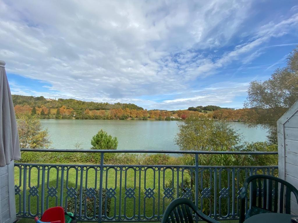 appartement au calme face au lac Marciac Extérieur photo